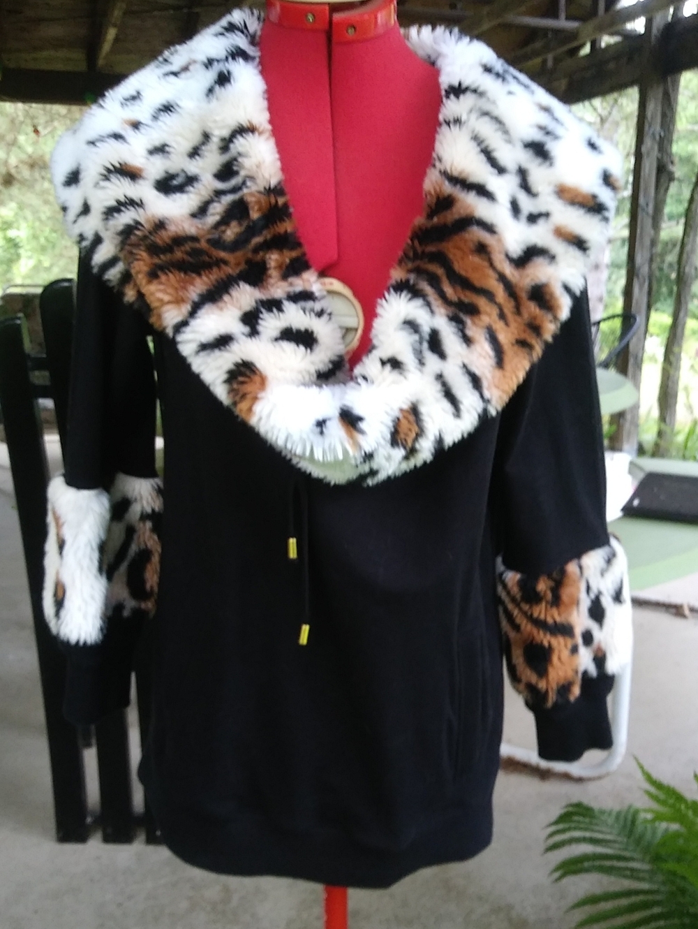 BostonProper Fur Trimmed Animal print top